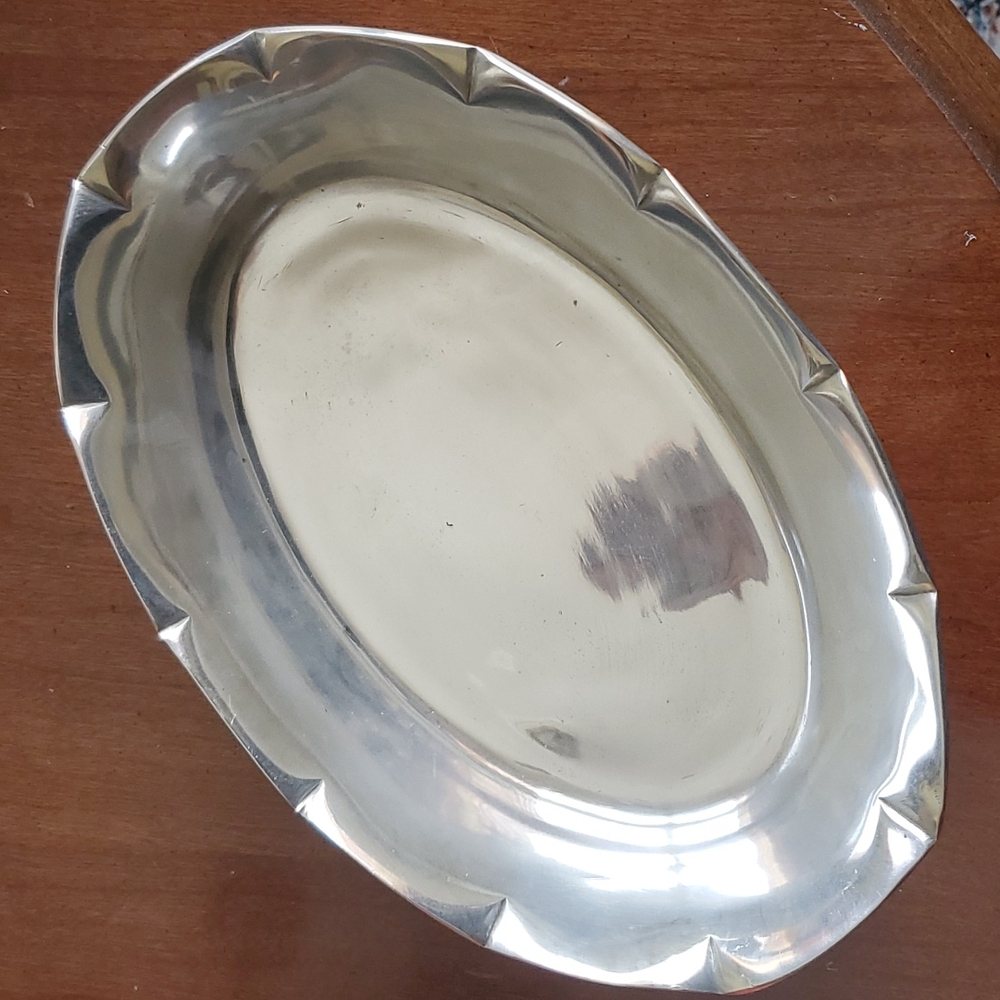 Pewter? Oval serving dish / bowl